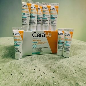 15 Pack: CeraVe Hydrating Sheer Sunscreen SPF 30 - 2.55 Fl Oz Total